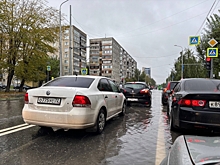 Залитые дороги, затопленные дома и отключение света в пригороде: дожди обрушились на Тюмень