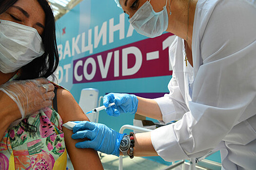 В России от коронавируса полностью привились 38,5 млн человек