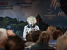 В круиз по Москве-реке с "Московским долголетием" отправилась Светлана Немоляева