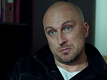 На фасаде Большого театра показали «Физрука»