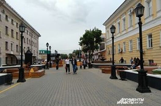 В Оренбурге открылся обновленный сквер около драмтеатра