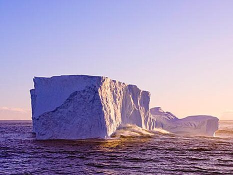 ОАЭ отбуксируют айсберги из Антарктики к своим берегам