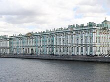 Вход в Эрмитаж закрыт из-за угрозы безопасности