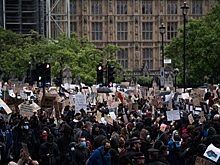 В Польше прошли митинги из-за наплыва украинских беженцев