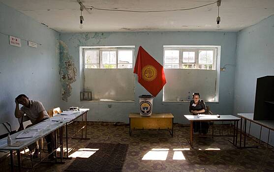 В Киргизии чиновник отчитал бизнесмена за русский язык