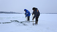 На озере Ханто в Ноябрьске начали готовить купель и иордань