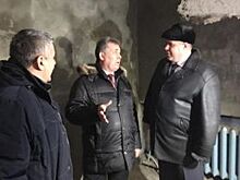 Александр Романенко проконтролировал ход ремонта бассейна «Дельфин»