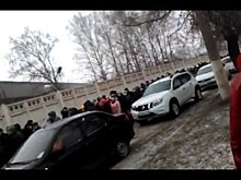 «Мы людей здесь убиваем»: Радий Хабиров возмутился огромными очередями в предприятиях