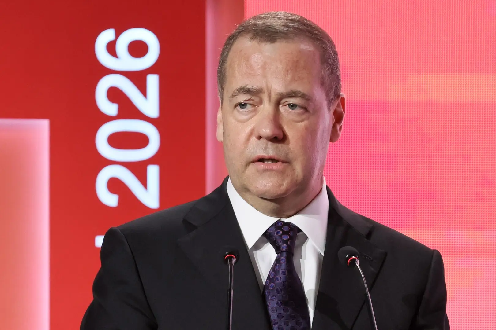 Медведев назвал единственную возможность сохранить Россию