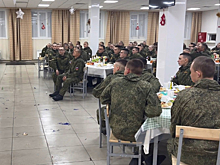 Военнослужащие ВВО, в праздничной обстановке прослушают поздравления Верховного главнокомандующего Вооружёнными силами Российской Федерации и Министра Обороны