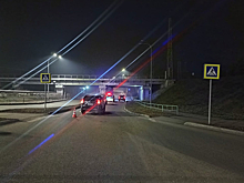 Лихач на Land Cruiser сбил парня и девушку на новокузнецком кольце