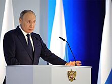Путин анонсировал введение единого базового оклада для медработников