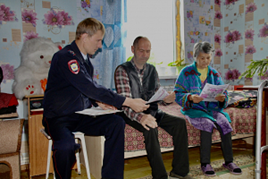 В Николаевском районе Хабаровского края прошла акция «Один день с участковым»
