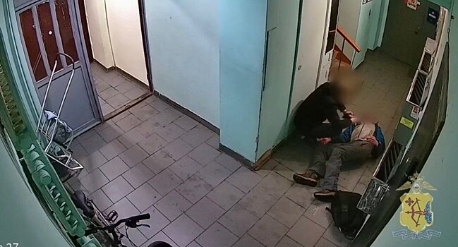 Новый знакомый обокрал кировчанина у дверей собственной квартиры