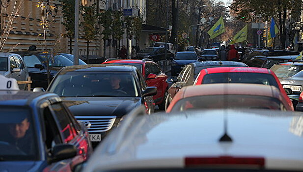 Во Львовской области автомобилисты перекрыли трассу