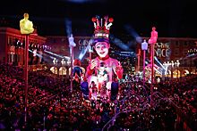 В Ницце во время ежегодного парада «прошли» Трамп, Макрон и Путин в образе киногероев: фотогалерея