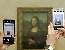 Чудо техники: Мона Лиза ожила в Лувре, благодаря виртуальной реальности