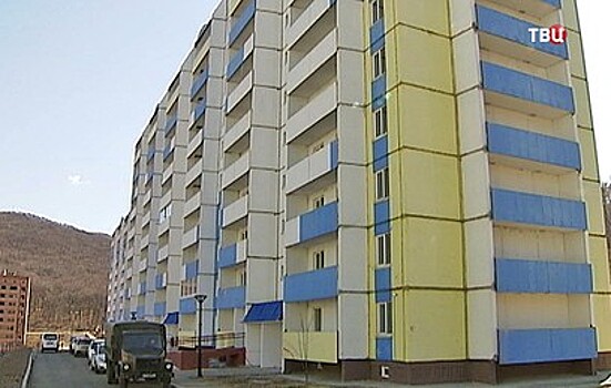 Во Владивостоке 14 семей военнослужащих получили новые квартиры
