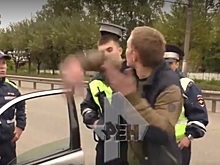 В Кирове пьяный водитель ударил полицейского