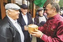 Вместо чая и кофе - айран. Как готовят самый популярный на Кавказе напиток