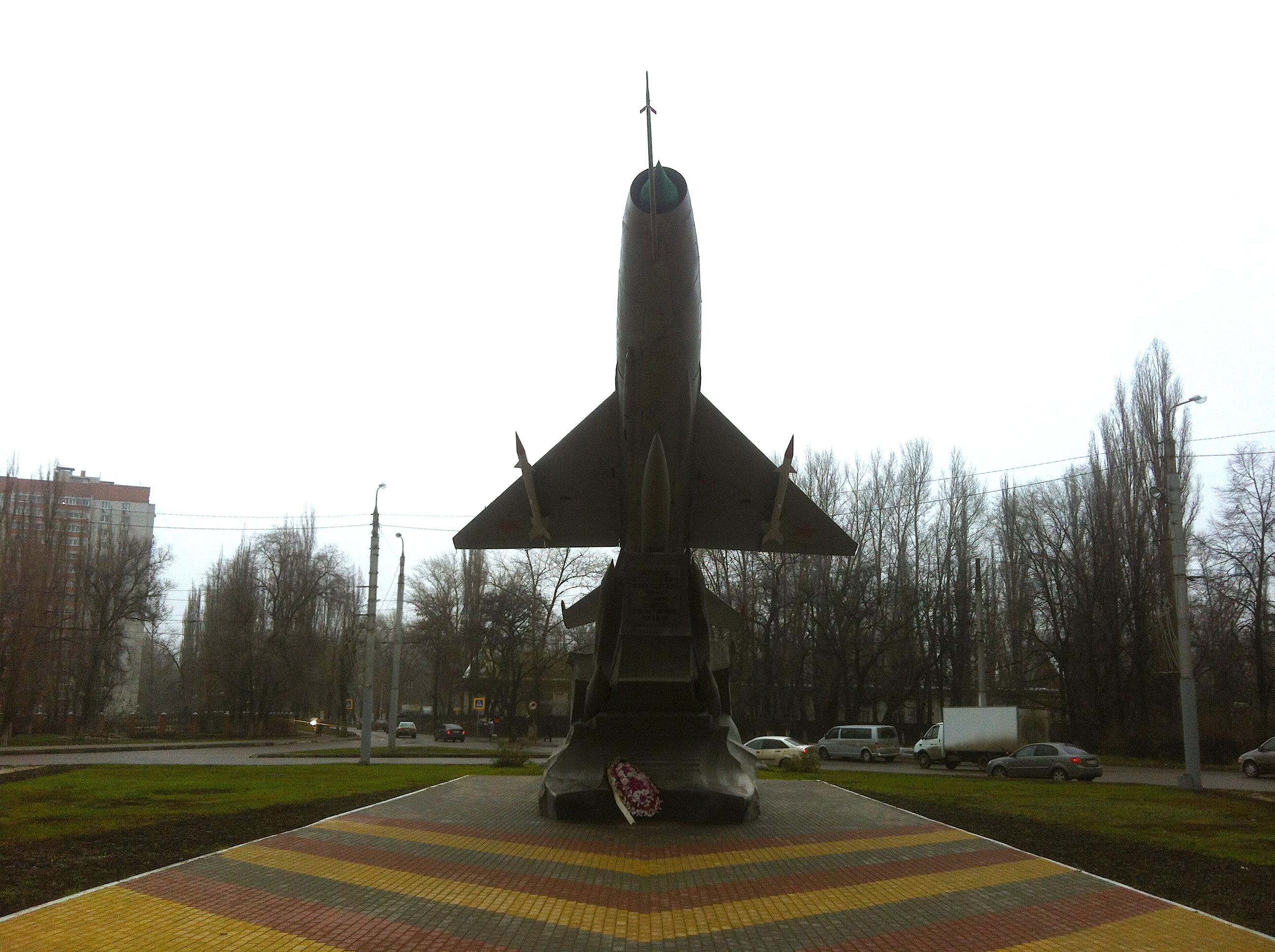 Памятный знак в честь создателей послевоенной реактивной авиационной техники