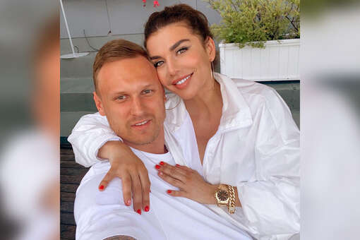 Певица Анна Седокова заявила, что расставалась с мужем 20 раз