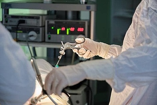 Подмосковные врачи удалили женщине кистому весом 15 кг