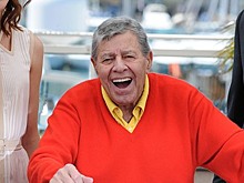 Комика Джерри Льюиса посмертно обвинили в домогательствах