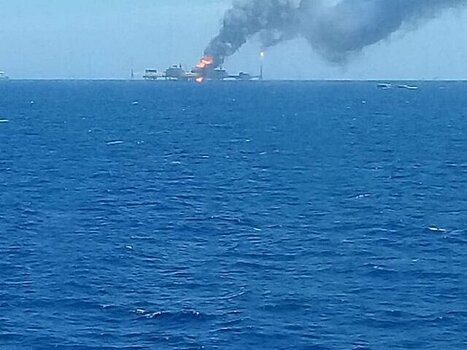 Взрыв произошел на нефтедобывающей платформе в Мексиканском заливе