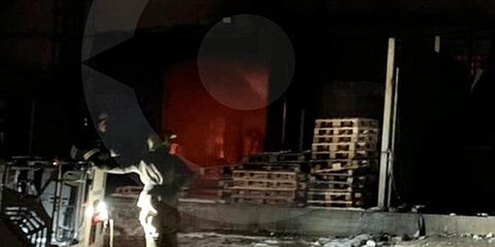 Ликвидировано открытое горение в нежилом здании в Подмосковье