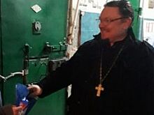 Более 600 рождественских подарков передала церковь в СИЗО Таганрога