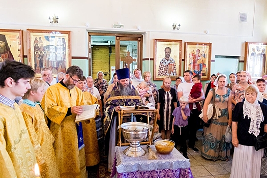 Литургию Святого Иоанна Златоуста совершили в Щербинке