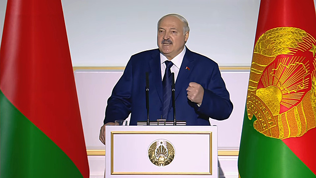 Лукашенко о демографии: Дорогие женщины, родите три малыша и требуйте от меня что угодно