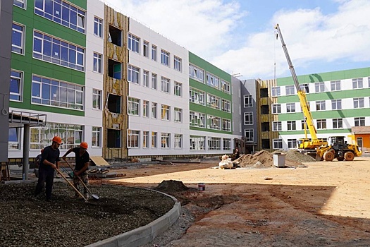 В Оренбурге продолжается строительство новой школы на улице Гаранькина