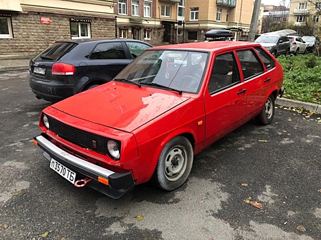 Кто-то заменил «лицо» у ВАЗ-2109, превратив его в WAZGOLF