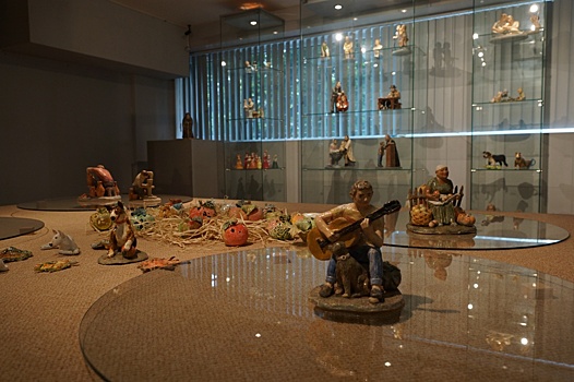 Выставку керамических фигурок в галерее Беляево можно будет посетить до 30 сентября
