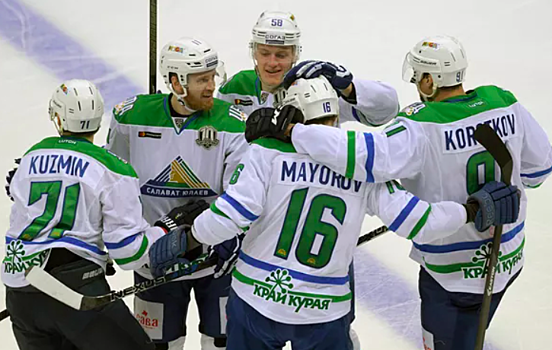 Трех хоккеистов осудят за взятки для получения отсрочки от армии