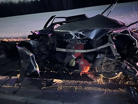 Под Красноярском произошло смертельное ДТП с краном и легковушкой