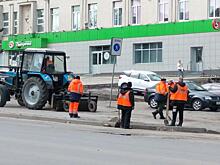 В Курске на уборке улиц задействованы 72 сотрудника и 65 единиц техники
