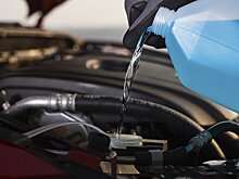 Автоэксперт Попов: цвет незамерзайки не влияет на ее свойства