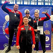 Челябинцы завоевали три «серебра» чемпионата России пауэрлифтингу