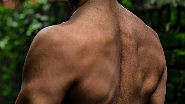 Врач Васильев: ходьба босиком улучшает осанку и стимулирует внутренние органы