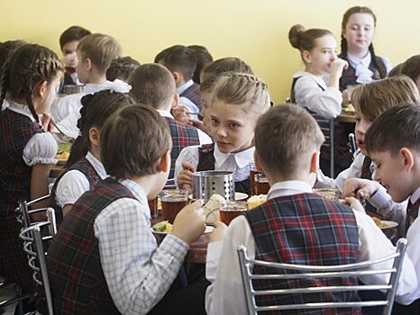 В Петербурге рост цен на школьное питание оказался выше московского в 53 раза