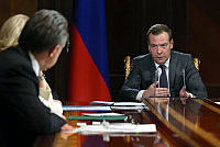 Медведев: Макроэкономика России доказала устойчивость к внешним шокам
