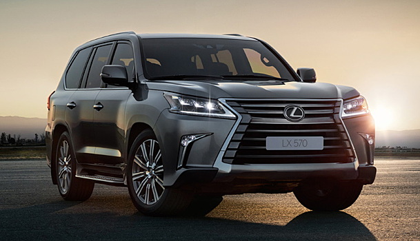 На каких автомобилях ездил бывший губернатор Сергей Фургал