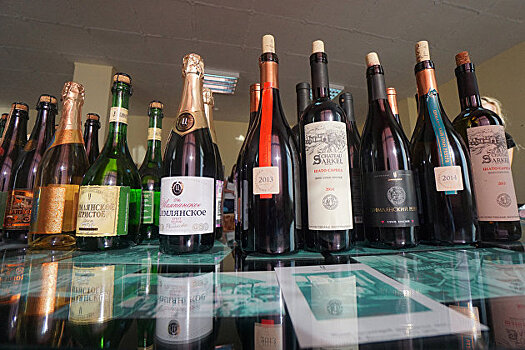 В России увеличился выпуск вина и водки