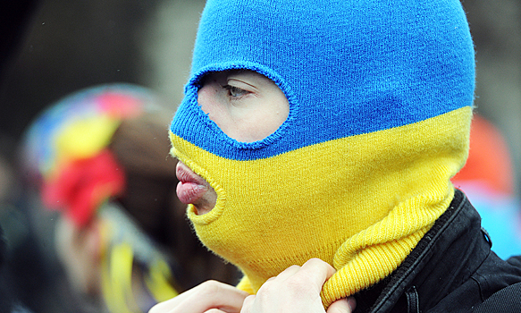 Украина выразила России протест из-за плакатов с дипломатами