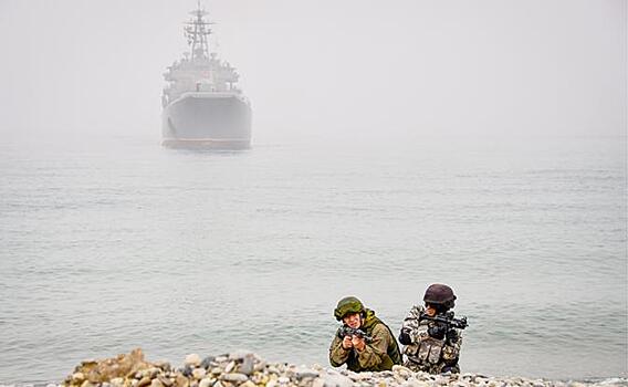 Война на Донбассе: Зачем Россия  перебросила дополнительный флот в Черное море