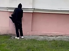 В Екатеринбурге 15-летнего школьника поймали за расклейкой нарколистовок