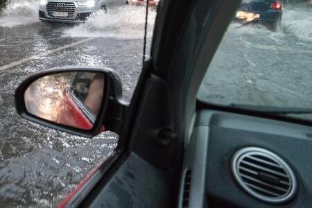 Вместе с мощным ливнем во Владивосток придет кое-что еще